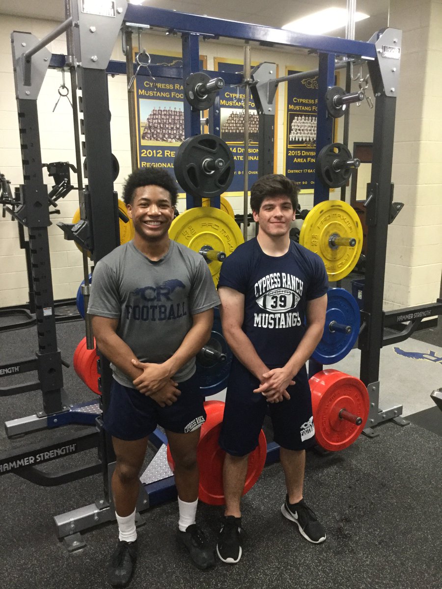 coachshanle's tweet photo. #sallypushupchallenge @cyranchfootball #COMPETE https://t.co/GJiovBh3jd