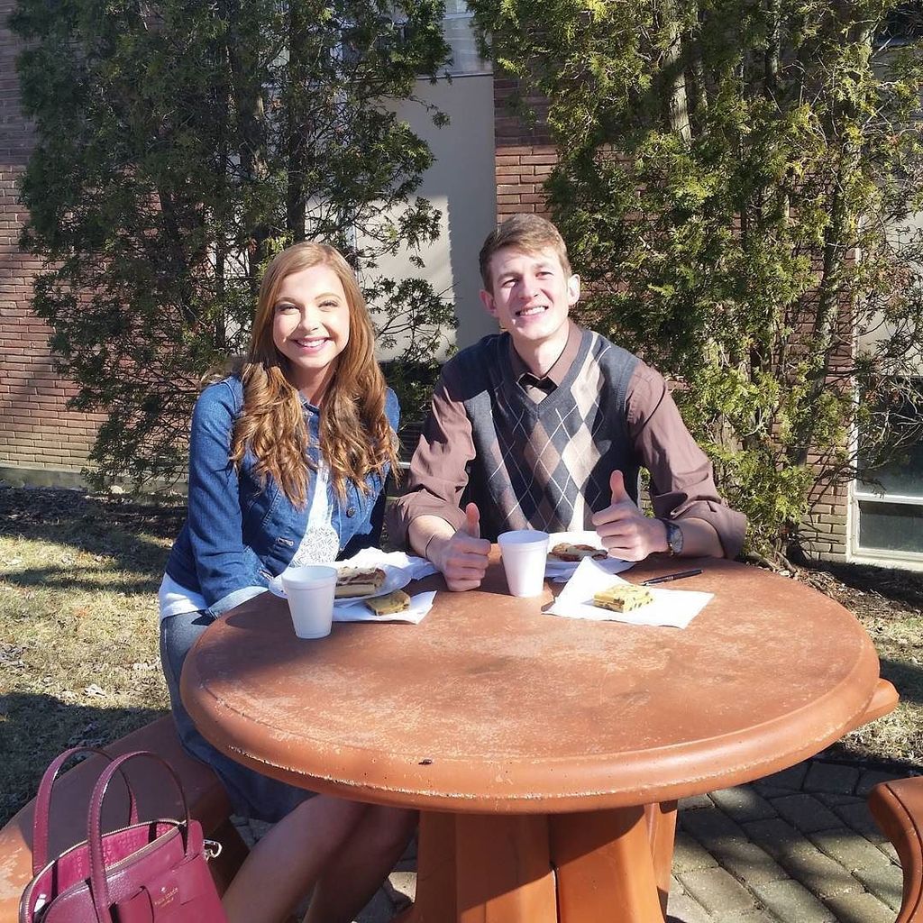 HylesAnderson's tweet photo. It is a beautiful day to have lunch in Roloff Park on the #HAC campus! #onlyatHAC #theplac… https://t.co/kim4fM05ge https://t.co/58fyceZmCk