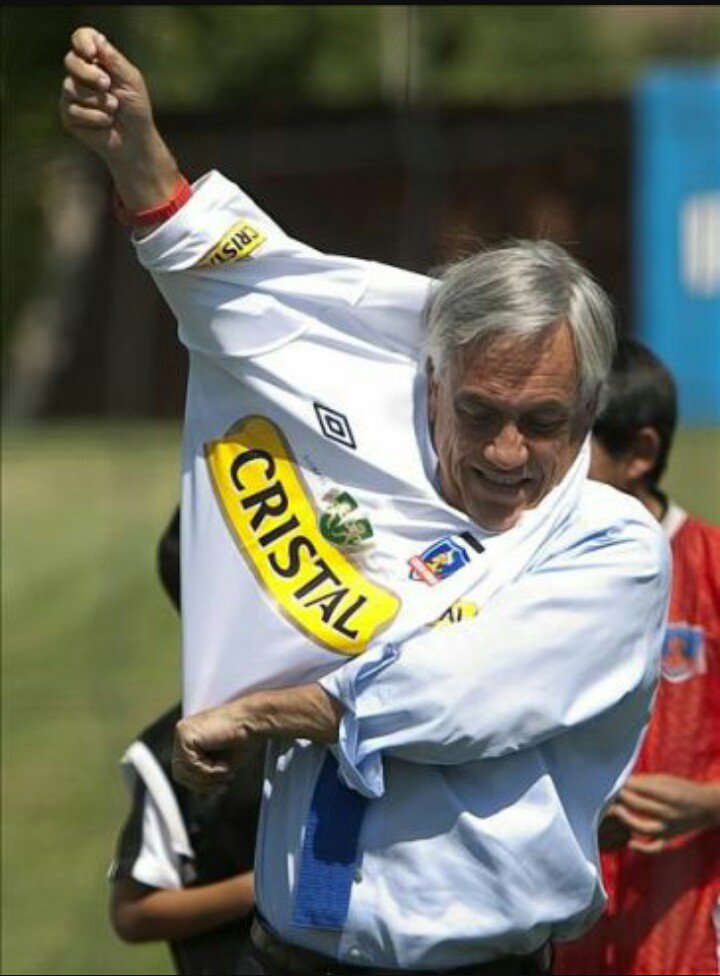 litleodiosa's tweet photo. Entran a robar al estadio monumental https://t.co/2olyuFqBj2