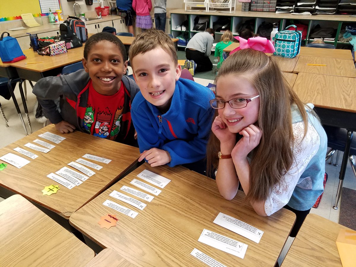 LeahOmweg's tweet photo. Algebra Sorting Smiles #mathchallengeaccepted @Lruffieux @wallaceteaching #gr8gbe https://t.co/tREzlBdyWV