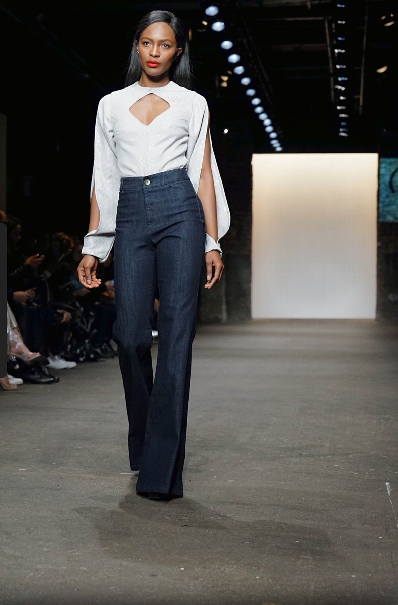 ChelbeFashions's tweet photo. Chèlbè @NolchaShows #TallGirlTwitter https://t.co/XCBrbpafIW