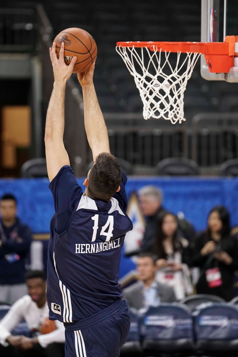 nyknicks's tweet photo. The best shots from the Rising Stars Challenge morning practice in NOLA. #NYKtoNOLA #Knicks

🌎📷➡️ :https://t.co/fdepETFJ1G https://t.co/NVBIiwPyUR