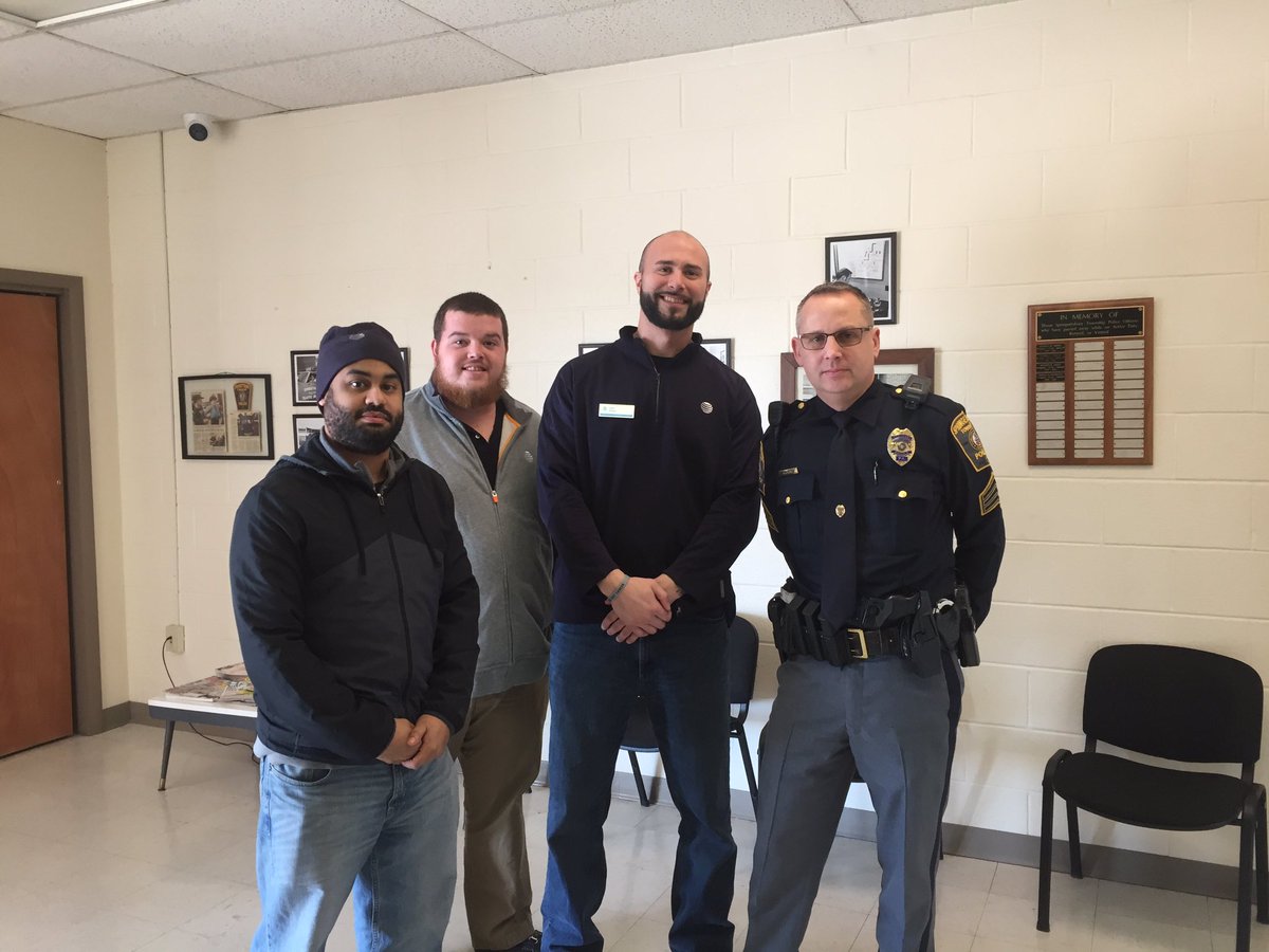 LeviWinters13's tweet photo. @itsthecurb @StingRaySwag @DViechnicki @judy_cavalieri #RandomActsOfKindnessDay #ohpa https://t.co/A5UZSKbP3U
