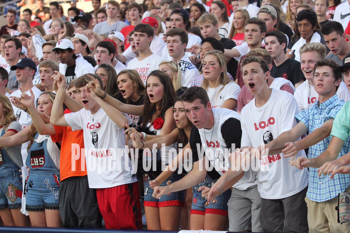 LojoYearbook's tweet photo. Sneak peek of one of the amazing photos in this year's yearbook😄: https://t.co/U4uSe5wWMB
