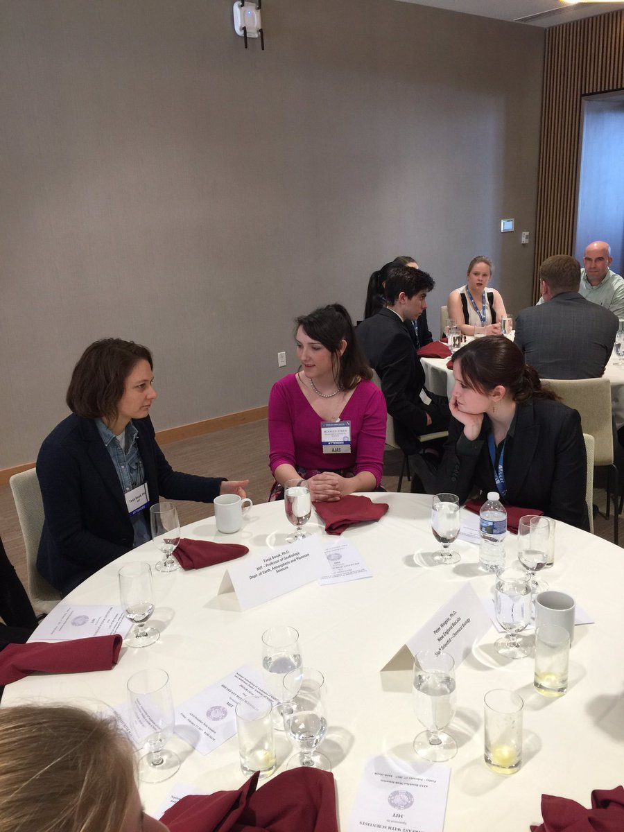 The 43rd AJAS Breakfast with Scientist at MIT is once again a big hit with the students and the invited scientists. #AJAS2017
