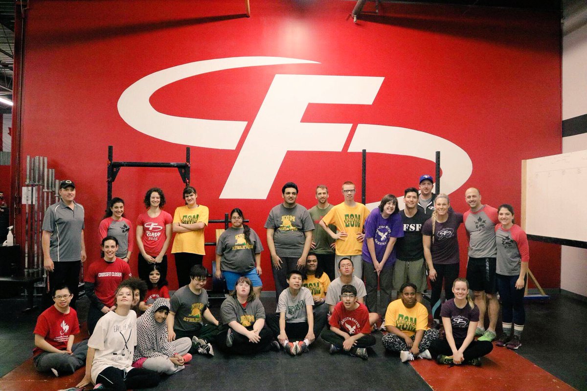 CFCKids_Teens's tweet photo. @CFCKids_Teens had a great time hosting this amazing group of Earl of March students!! We can't wait to have you again at @CrossFitCloser https://t.co/9Xd9Usonly