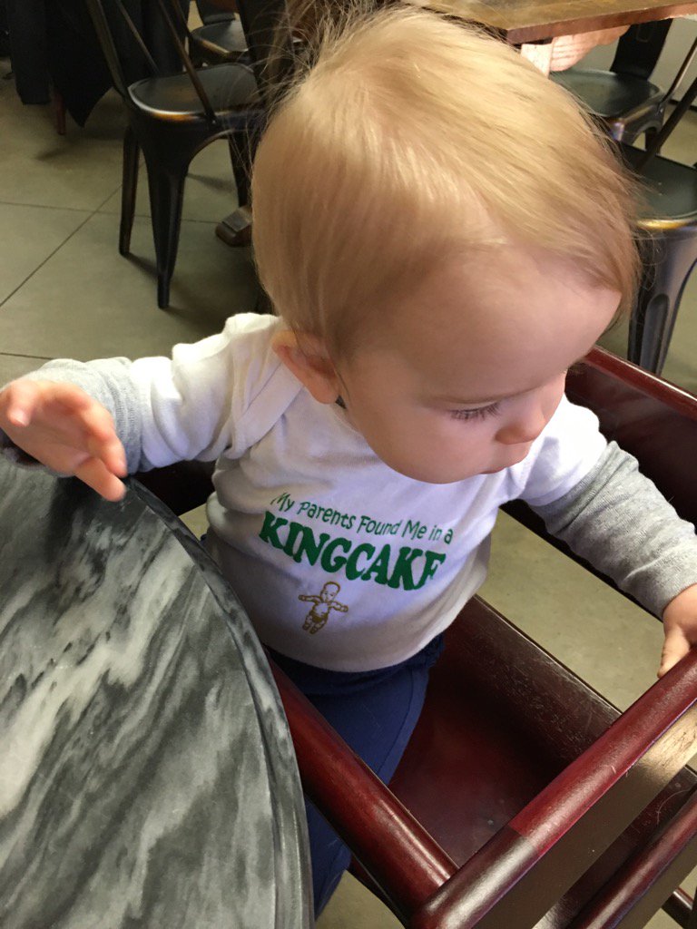 SissonJennifer's tweet photo. King cake baby! @FleurtyGirl https://t.co/TVHanEU0Kr