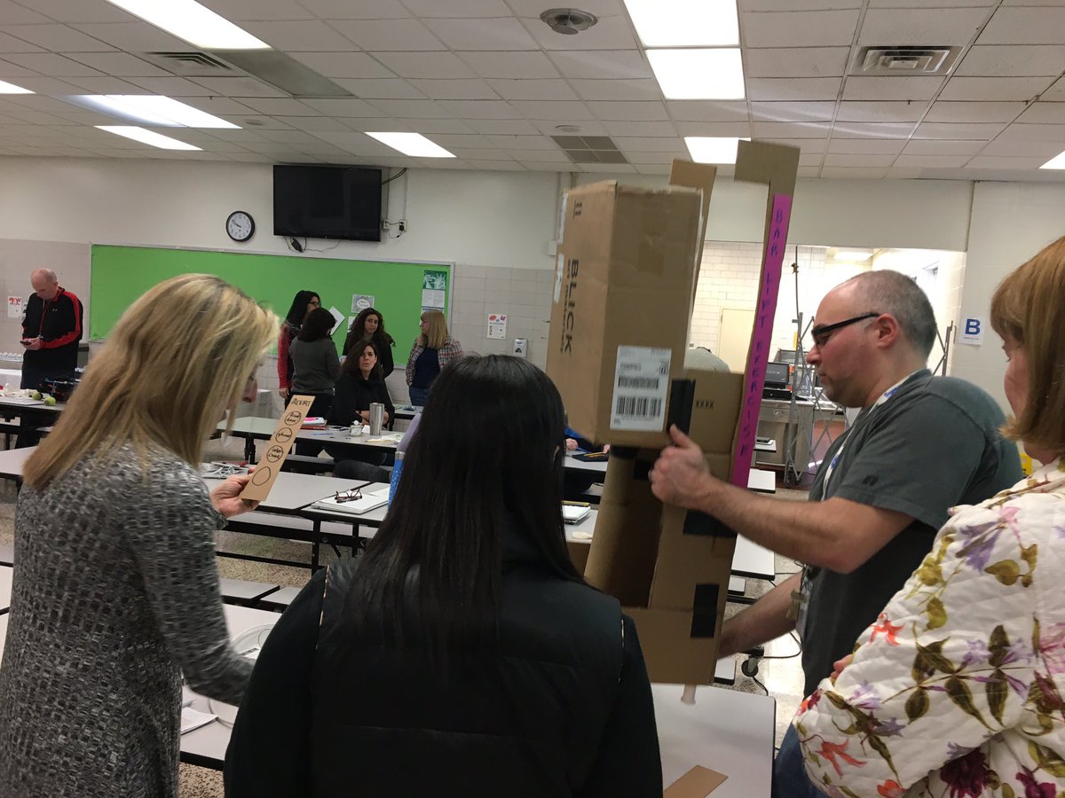 mloeffler3's tweet photo. Ts #iterate their chair designs #designthinking #DMSIL @mr_snyder21 @cgillni @megan_cicconi @pperdue7Sci @artteach18 https://t.co/r4BkZlcVUK