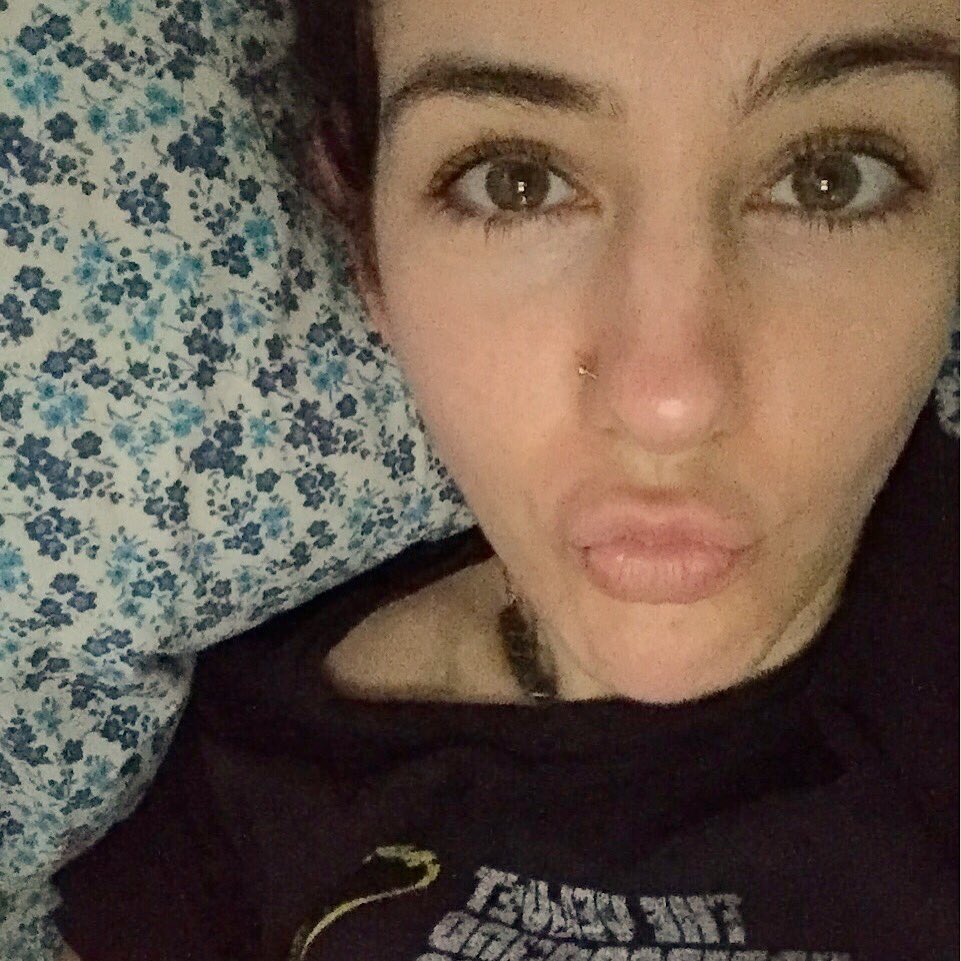 rawbeets's tweet photo. when you didn't get enough sleep and you kinda have a cold but you get up anyways;) #badass https://t.co/Ob3erGuEfb