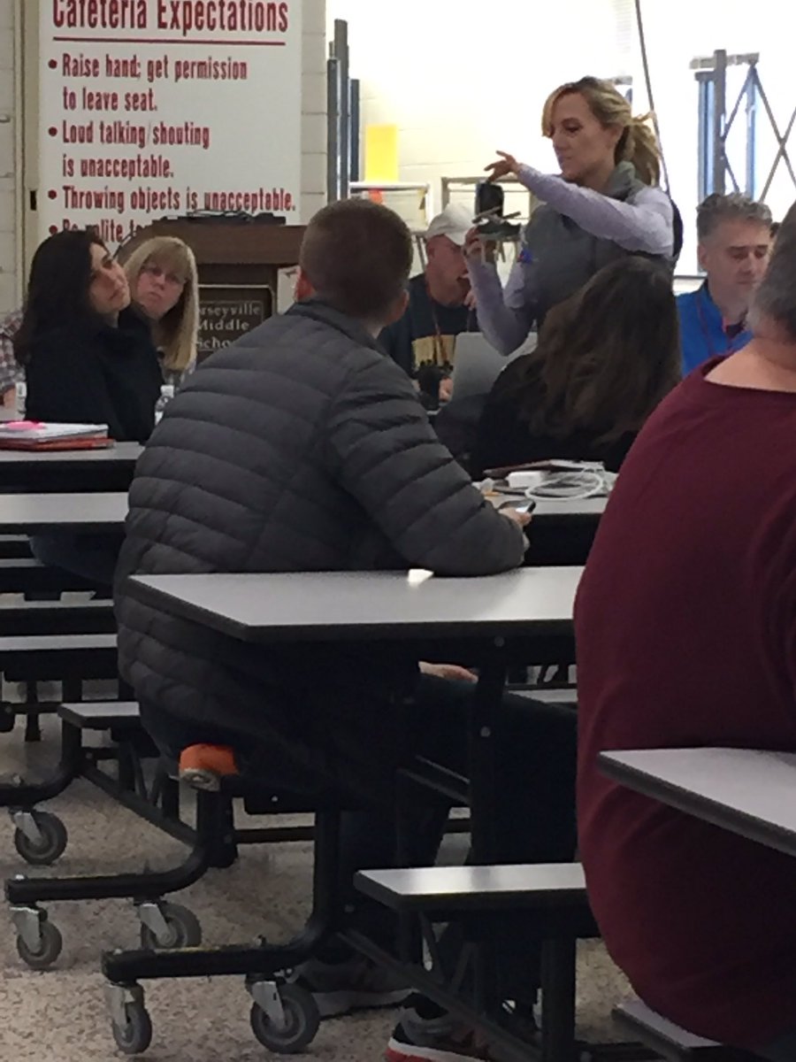 megancollettPGH's tweet photo. A true #makerspace facilitator! Look @mr_snyder21 back pocket! #DMSIL https://t.co/PvDclQGFOJ
