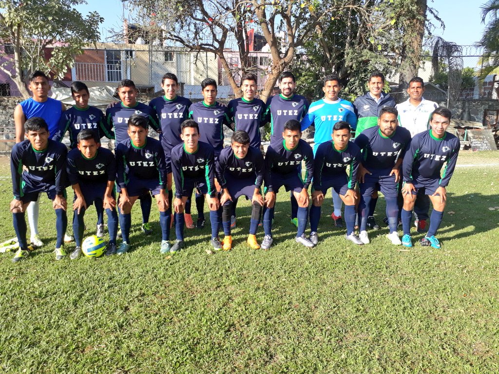 utezoficial's tweet photo. El selectivo de futbol asociacion #Halcones UTEZ se mide hoy ante su similar de Acapulco. #ERDyCUT 2017 #HoyJuegaLaUTEZ https://t.co/fb8irhbXrq
