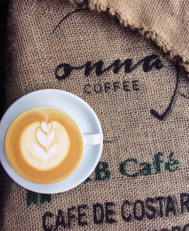 Nos encanta ver cómo lugares como Hammock Juice Station sirven y comparten nuestros cafés con tanto cariño,¡gracias! #coffeeroasters #bcn