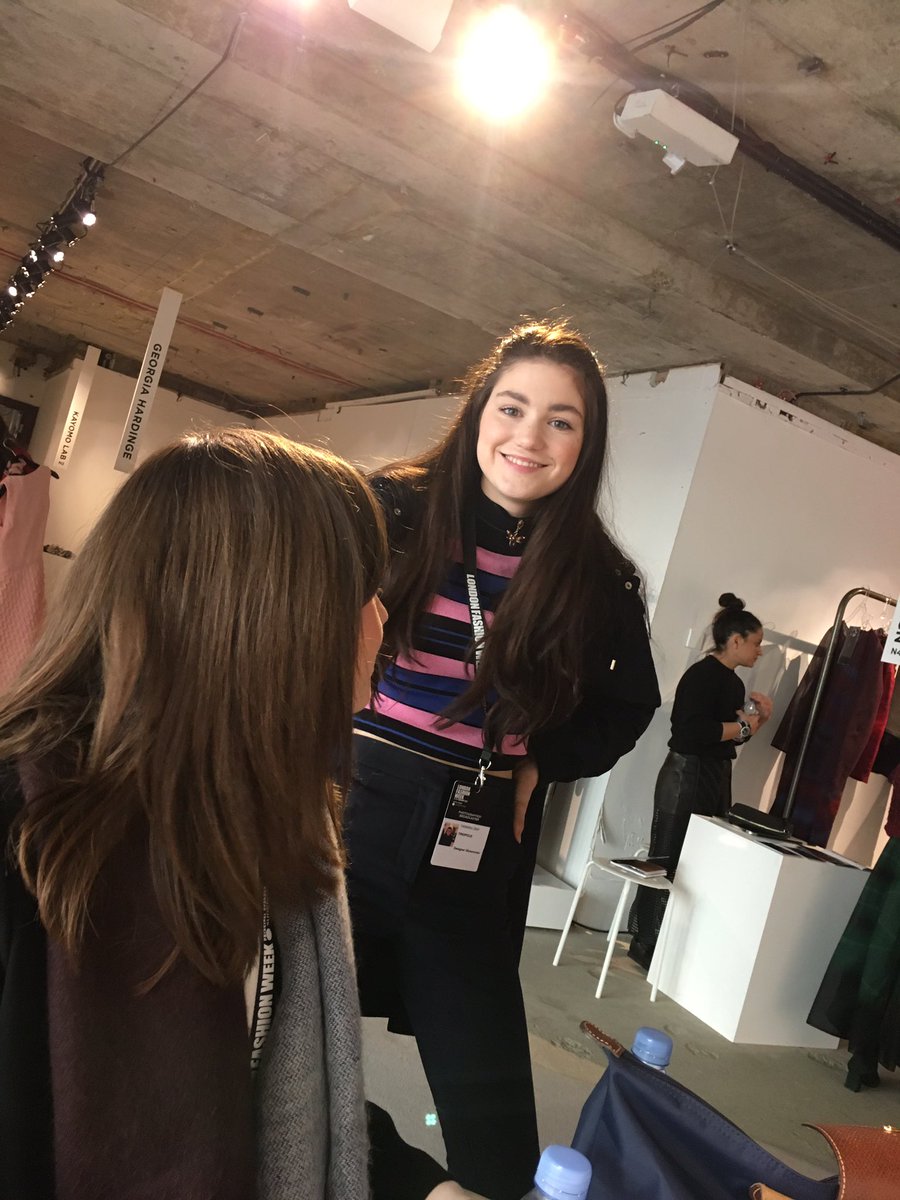 HuwFash's tweet photo. @S4C @@HenoS4C Dyma criw ffasiynol Wythnos Ffasiwn Llundain #timda #fashioncrew https://t.co/Aw6frhsox3