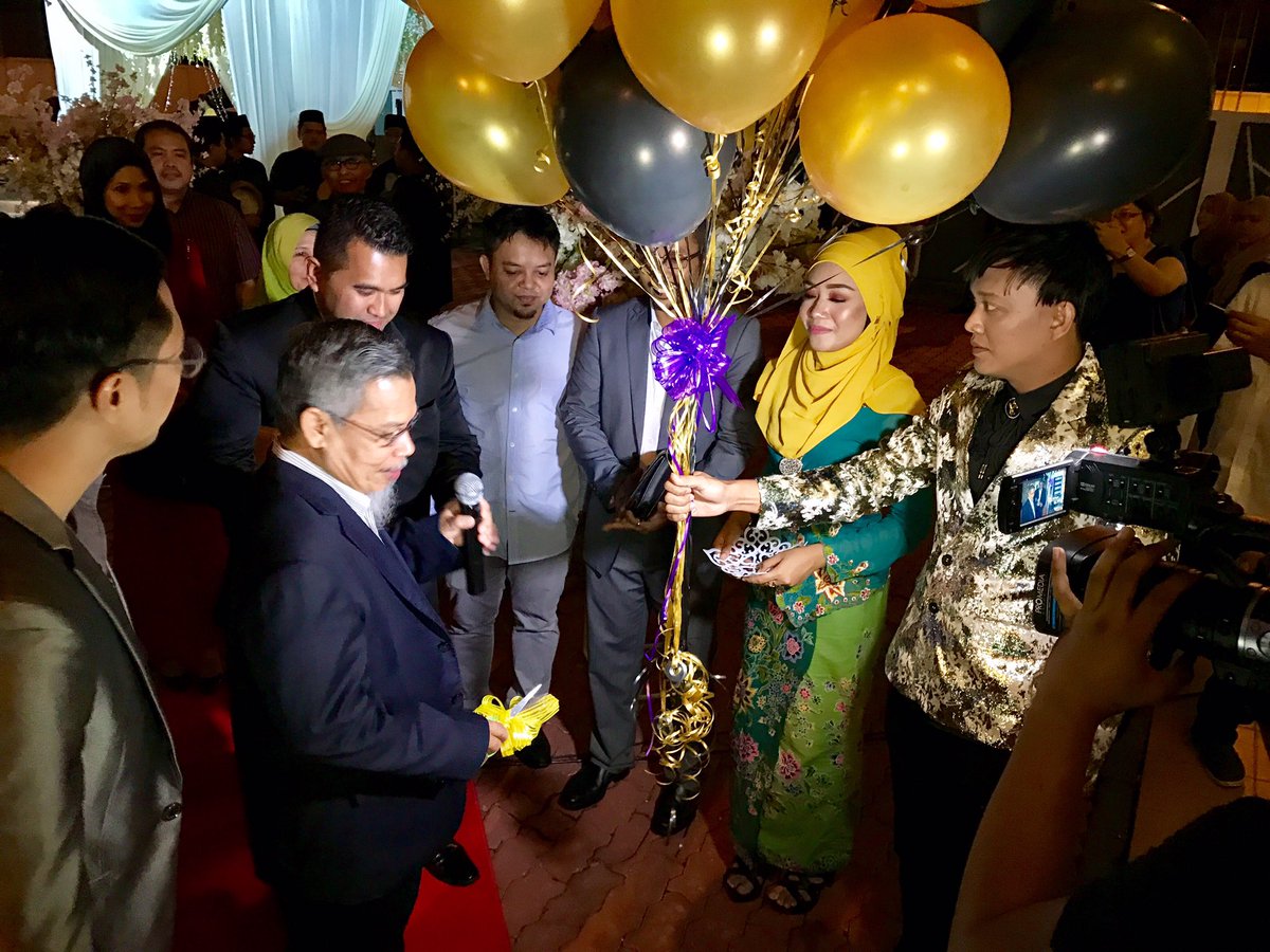 aboutkl_my's tweet photo. #BeyondKL De' Laman Event Space launched by YDH Dato Hj Emran bin Haji Kadir at iparc 3 Bukit Jelutong. ๐๐ฐ๐ฝ๐๐ป https://t.co/07im9W1fOD