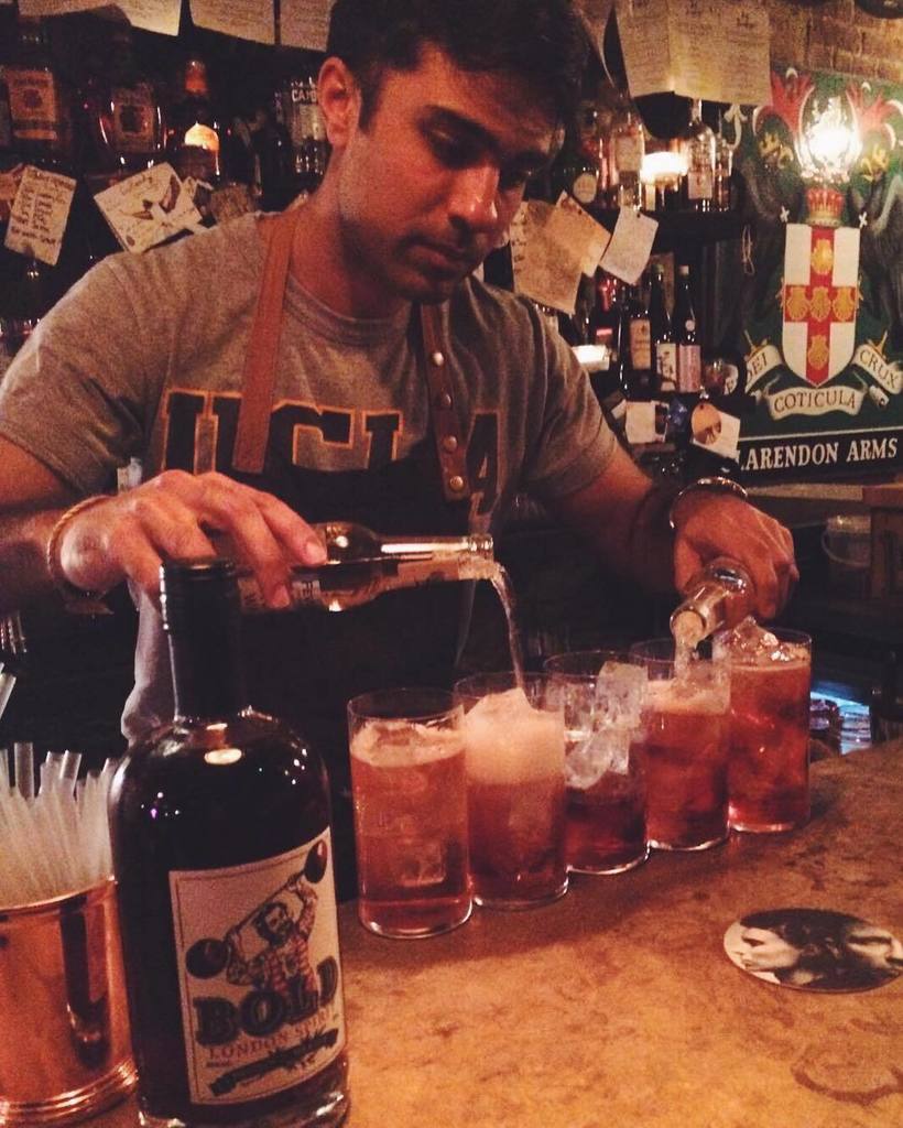 BoldSpiritsCo's tweet photo. Celebrating the weekend with all these BOLD &amp; Tonics @clarendoncellar ! Not tried it yet? … https://t.co/qyBLsD1D7n https://t.co/T8rBMOqVZ1
