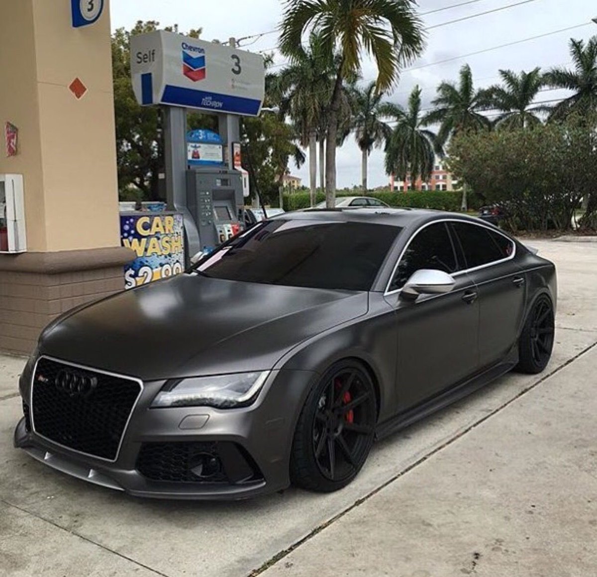 TweetLikeACar's tweet photo. Murdered out S7 https://t.co/QQVCbFp900