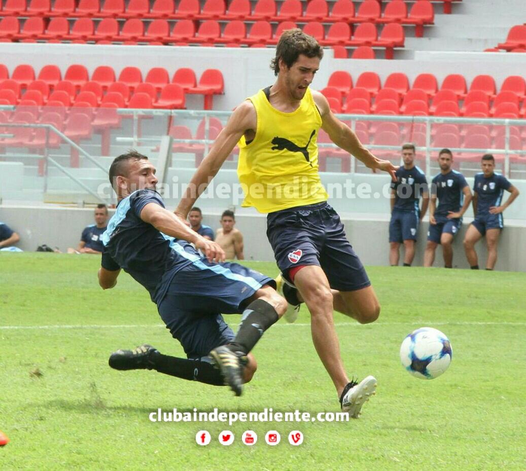 Independiente's tweet photo. #FutbolCAI - @LucasAlbertengo es el goleador de la jornada.
Anotó los 4 goles en la victoria de #Independiente por 4 a 2 vs. @TemperleyOK. https://t.co/nZnL0A6HZe
