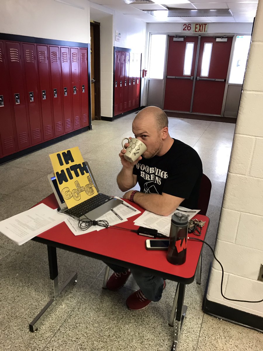 _Martin95Luther's tweet photo. Some very credible #Golgi supporters! #Cell2k17 https://t.co/MdzTeK0Rxb