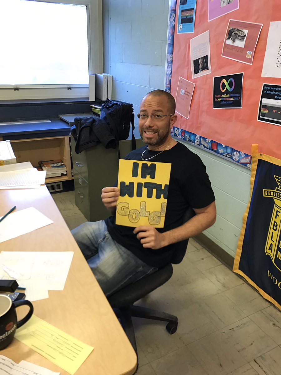 _Martin95Luther's tweet photo. Some very credible #Golgi supporters! #Cell2k17 https://t.co/MdzTeK0Rxb