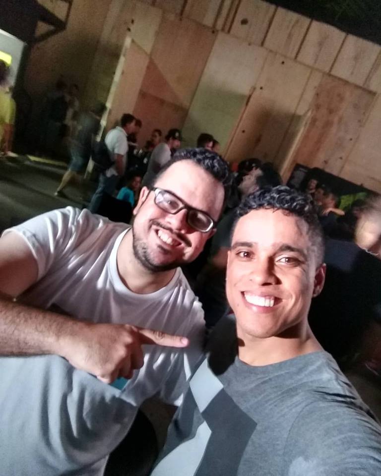 RafaSouto01's tweet photo. Pense num cara gente boa! Valeu pela moral, @wendelllira! Merece todo o sucesso do mundo 👏👏 #MeteCaixa #TimeF4L #BotoFé https://t.co/aEZLhXVTQN