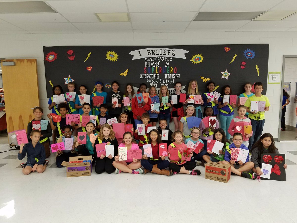 frontier_elem's tweet photo. Way to go, safety patrols! You made the Honor Roll! #safetypatrolserviceproject @pbcsd @PBSafetypatrols @Supt_Avossa https://t.co/oU8EHFASHn https://t.co/6tFb5uIlif