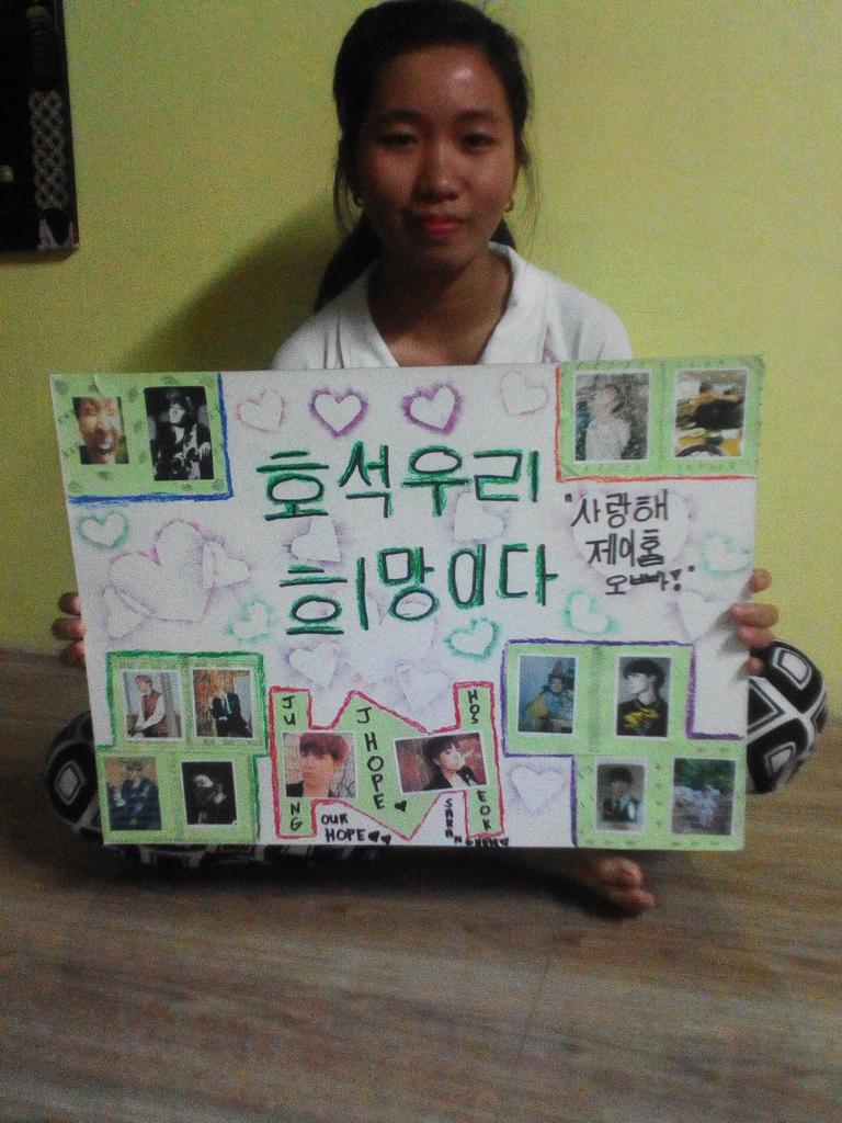 alienV_10's tweet photo. Happy birthday to our Hope!!
#HappyJHOPEday 
#TheWorldLovesYouHoseok 
#JungJ #BTSJHope https://t.co/BOBXnmSWfU