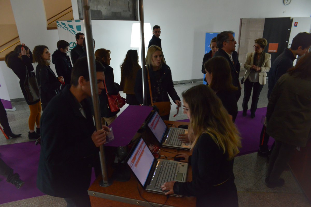puzzle_system's tweet photo. 16/02 Trophées des entreprises du Puy-de-Dôme : contrôle de l'émargement sur place et albums photos souvenirs privés en ligne via @Pixvalue https://t.co/qhW9KKd6ym
