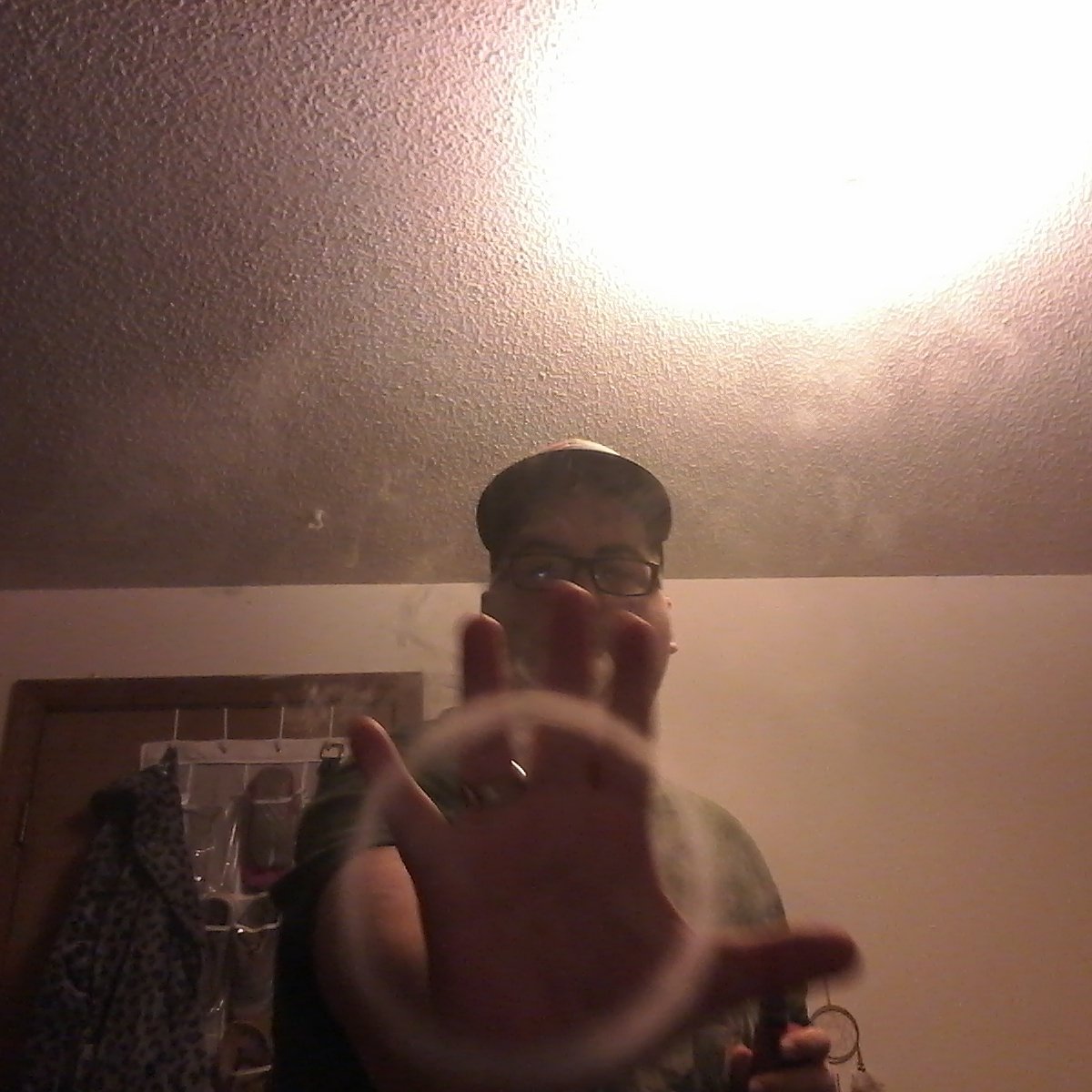 vaping_brizzle's tweet photo. chillin #vapetricks #tricks #cloudpusha #clouds #pushingOs #vapestatus #vapefam #cloudporn #vapeporn #vapelyfe https://t.co/Gmta6XhOIS