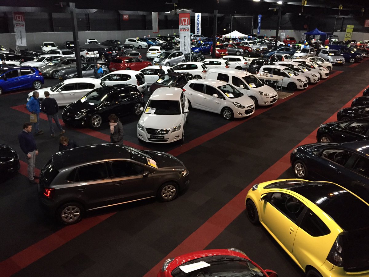 JosWarringa's tweet photo. Meer dan 250 occasions in @Evenementenhal #Hardenberg tijdens AUTO EXPO HARDENBERG. Ook zaterdag en zaterdag nog geopend van 10-17uur. https://t.co/HbZn8mTccz