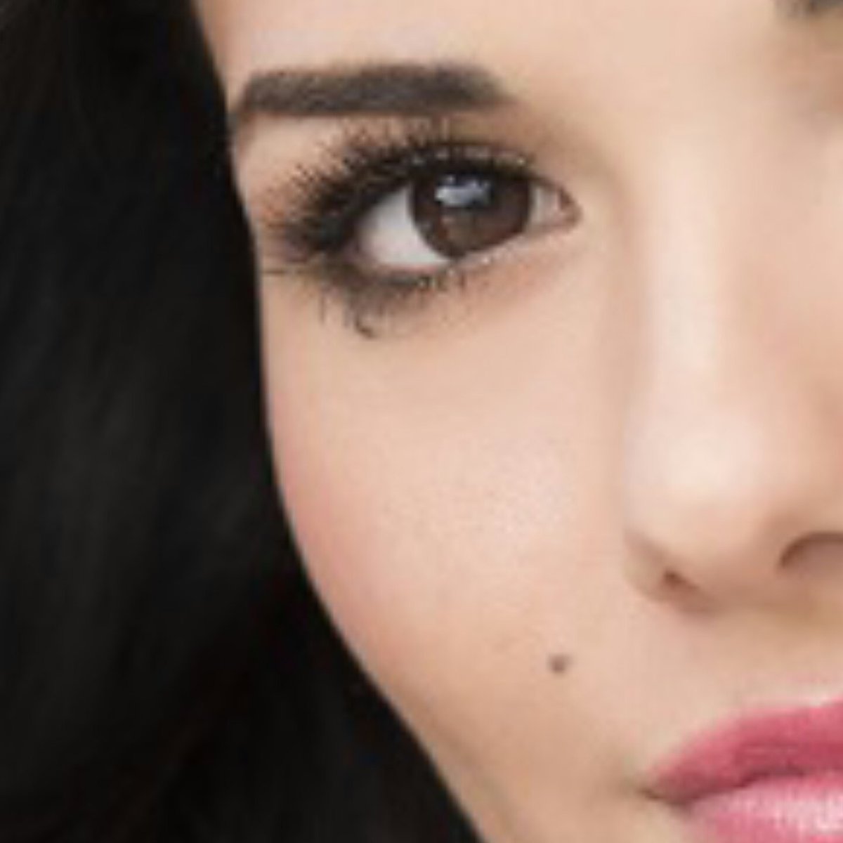 twotoneumbrella's tweet photo. ♡ your Brown eyes.
@twotoneumbrella - #beauty #makeup https://t.co/H23UzCxtec
