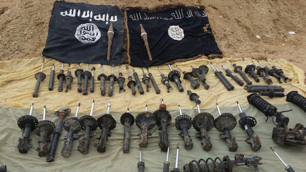 EgyArmySpox's tweet photo. #المتحدث_العسكرى:مواصلة قوات إنفاذ القانون من الجيش الثالث الميدانى مداهمة البؤر الإرهابية وملاحقة العناصر التكفيرية بجبل الحلال بوسط سيناء. https://t.co/DIIda8q7d3
