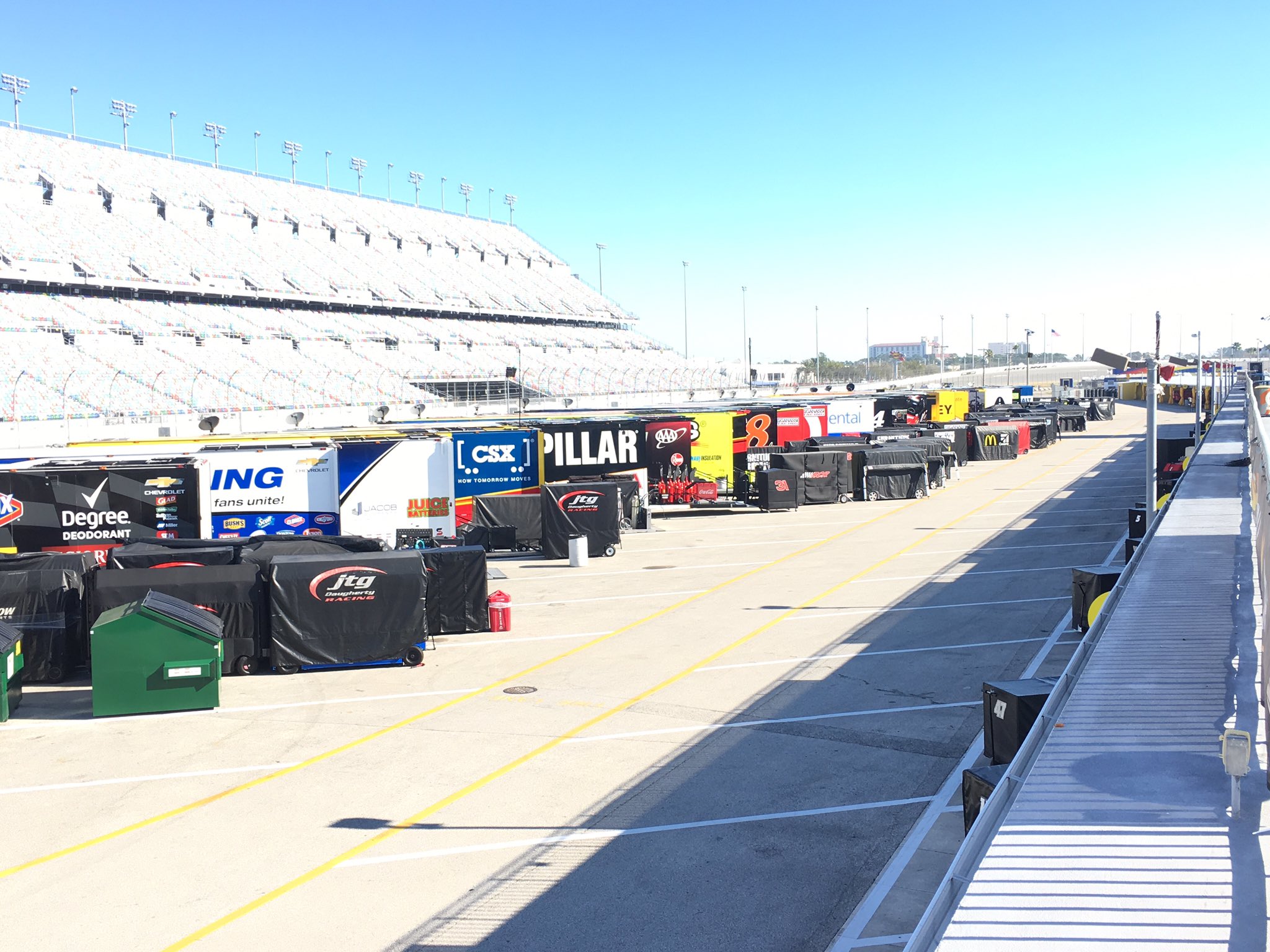 C44QKuiXAAAbsK6.jpg:large