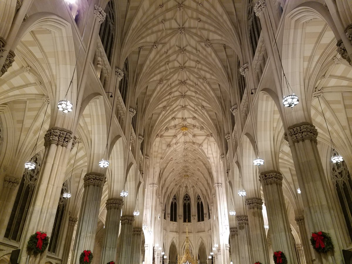 exploridea's tweet image. The energy of millions of prayers I feel in St. Patrick's Cathedral is incredible. Does everyone feel that?