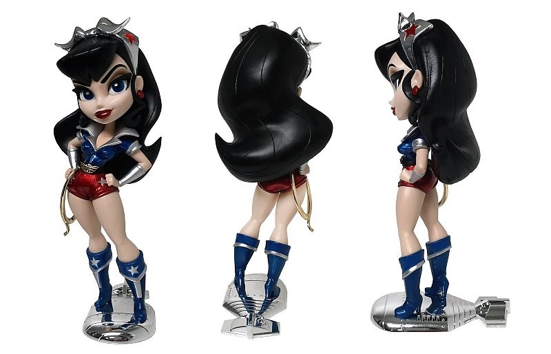 figures_dot_com's tweet image. FIRST LOOK! #GlobalHoldings Exclusive Platinum #WONDERWOMAN #DCBombshell Figure! buff.ly/2lJg4Gj