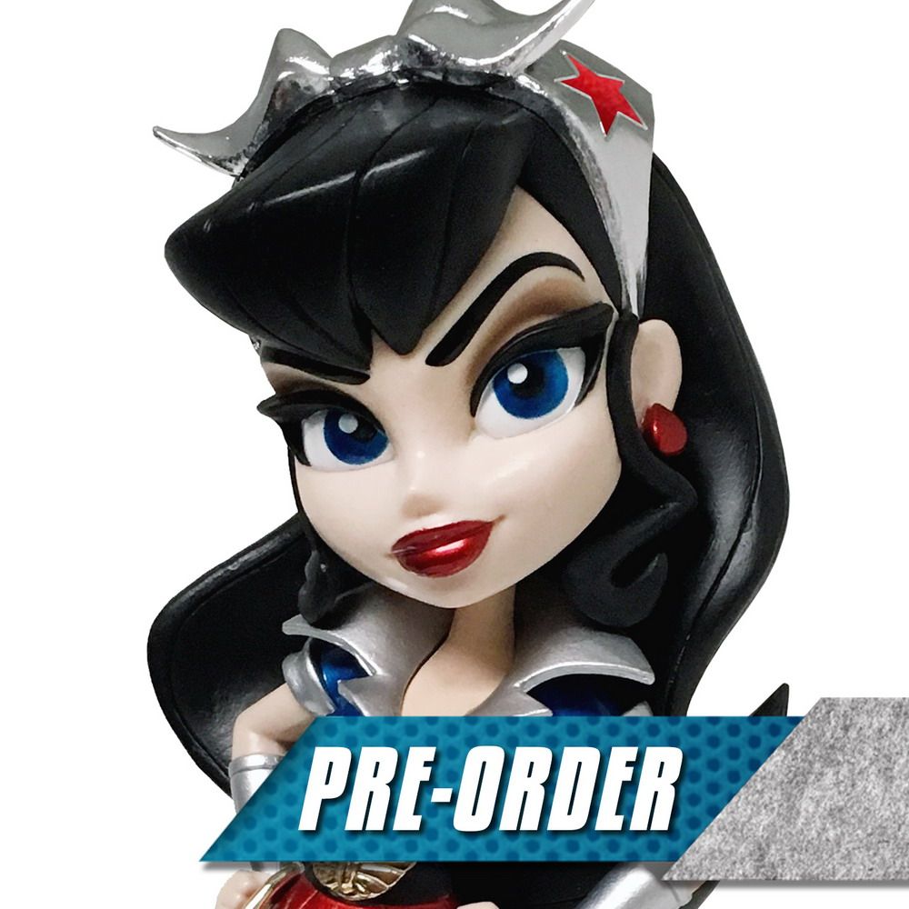 figures_dot_com's tweet image. FIRST LOOK! #GlobalHoldings Exclusive Platinum #WONDERWOMAN #DCBombshell Figure! buff.ly/2lJg4Gj