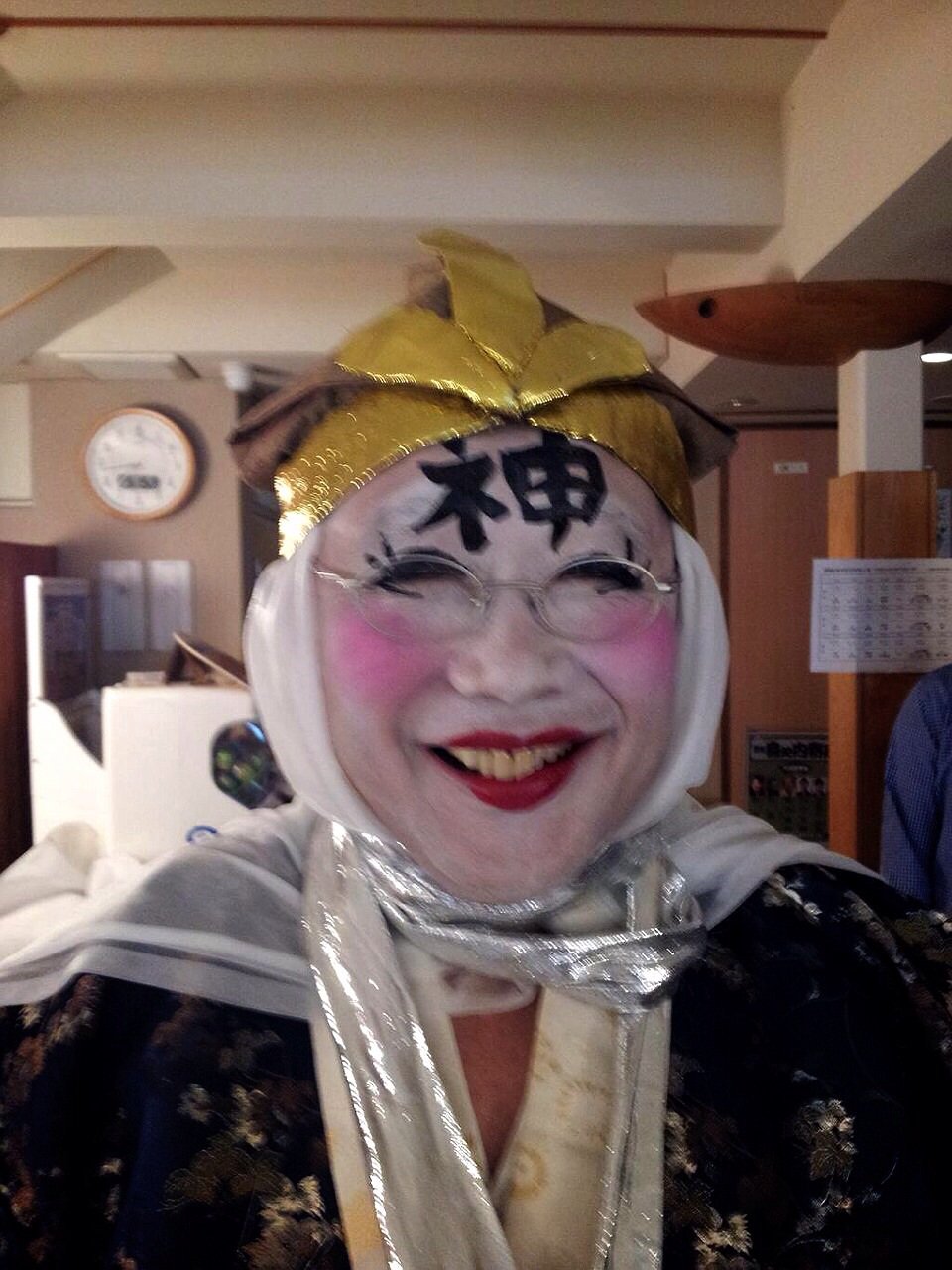 迷彩野郎 鶴瓶の神写メ 神にもすがるニオイ 待受画像にしたら 子供が授かる ご利益あり 神画像 17 2 15 T Co J1gukzk4ab きらきらアフロ 笑福亭鶴瓶 つるべ 妊娠 子宝 お守り T Co S7lilik2hw Twitter