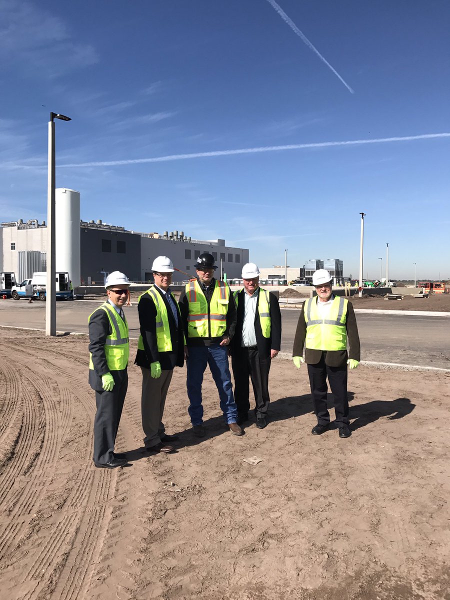 GRLobby's tweet photo. Big thx 2 @JeffreyBrandes for taking  time to tour @icamrwins construction site. Great visit of an AMAZING &amp; game-changing facility for FL. https://t.co/Ya1DxlUUfy