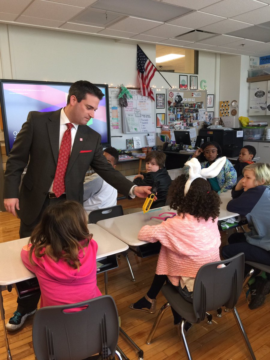 mrswheelocks4th's tweet photo. Thank you @NC5_HRothenberg for coming to WB Career Day! I have a class full of kids who want to be meteorologists now! @WBEScounselor https://t.co/AFTHAUl2zn