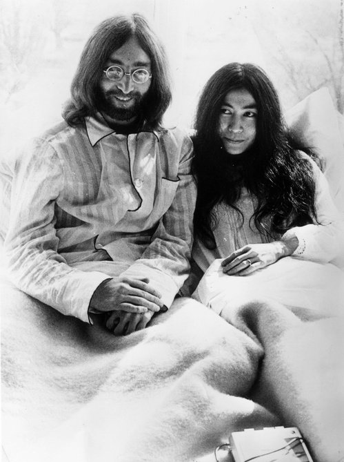 Happy birthday Yoko Ono ! Redécouvrez le couple Ono/Lennon en images --->   