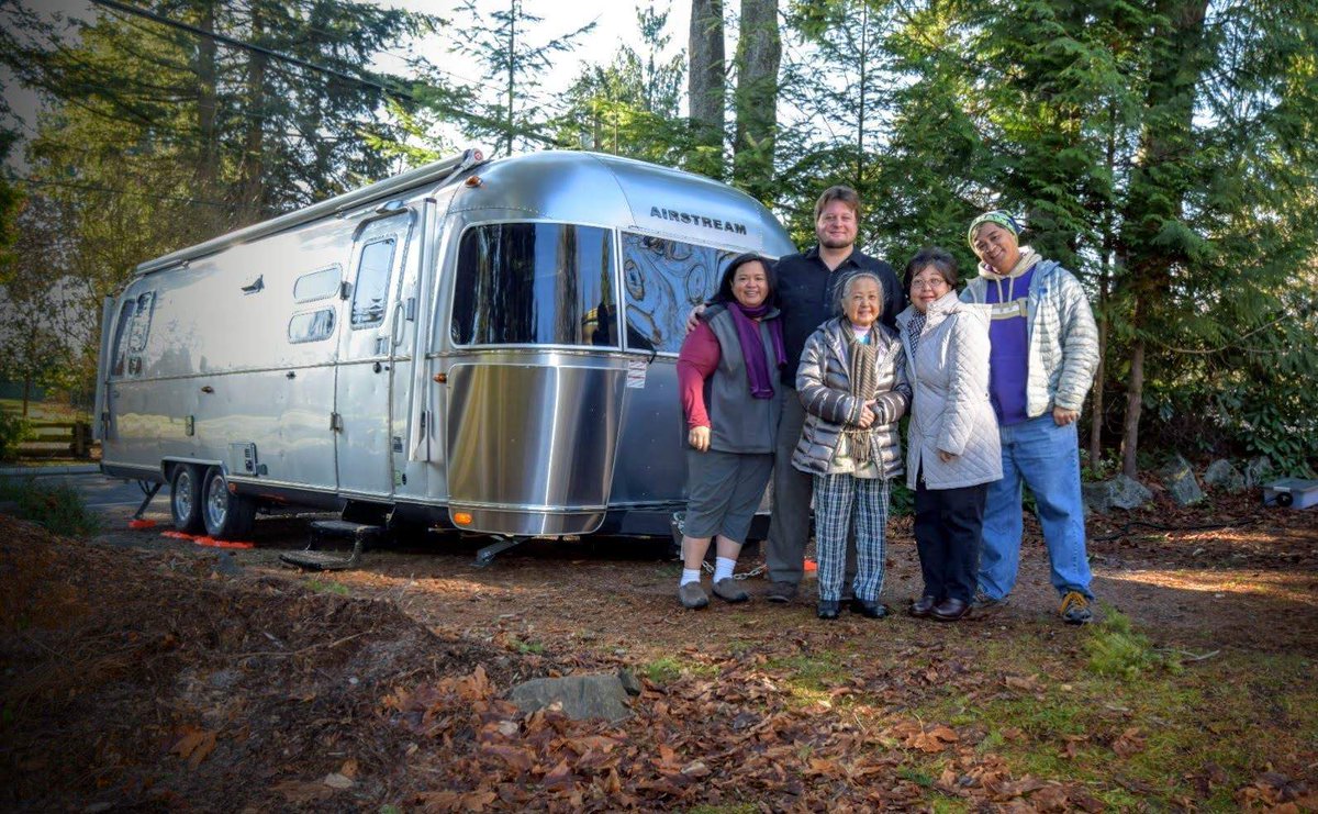 annetrent's tweet photo. The Top 10 Challenges of Going Full Time https://t.co/FMFiZ1mfTZ #GoingFullTime #EndlessCaravan #RV https://t.co/DCbYGJc8Bw