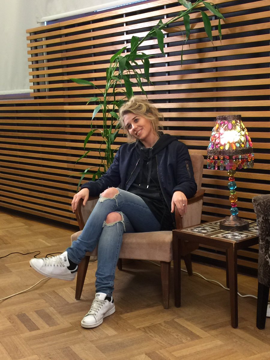 .<a href="/salkadelasol/">Salka Sól Eyfeld</a>: „það er mjög mikilvægt að geta talað um að vera með túrverki og að vera á túr rétt eins og að vera með hausverk.“