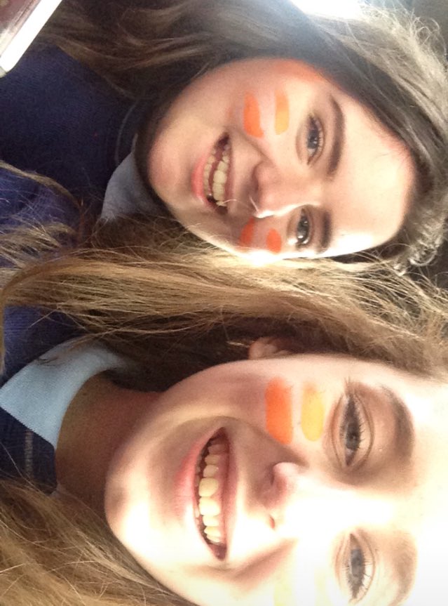 BCCNSmojo's tweet photo. #SchoolsGoOrange @CASuicide Thankutothe TY's who put in the effort!Hope everyone❤️their orange friendship bracelets! https://t.co/epMJLT1nGL