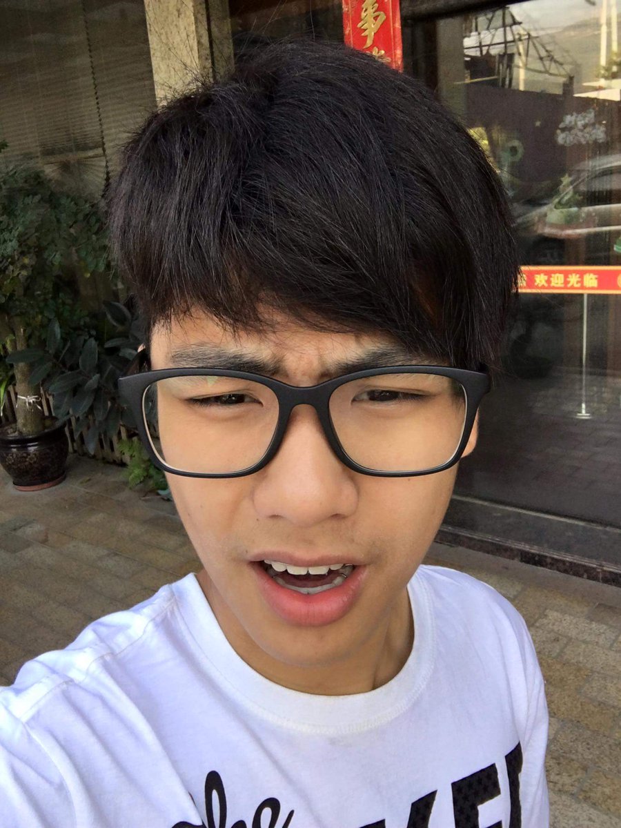 kawai_0326's tweet photo. 170217 Ohm Facebook &amp; IG update 
❤❤😘😘✌✌ @ohmpawatt #ohmpawat https://t.co/e2qEr4ud6w