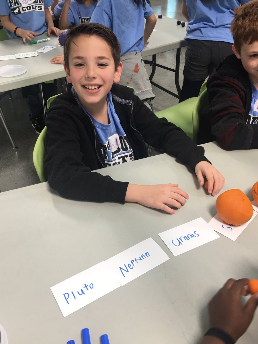 PLaraK5's tweet photo. Playdoh planet models #coltconnect @katyisd @KatyShawCenter @whitney_larocca https://t.co/KnWnDoVYKC