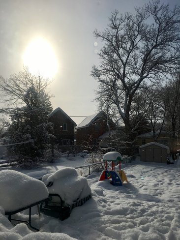 TheWeatherNetUS's tweet photo. Let's play in the snow! ❄️ Share your #ScenesOfWinter with us and check out the full gallery here -- https://t.co/5RedWazFI3 https://t.co/F6VGIric8v