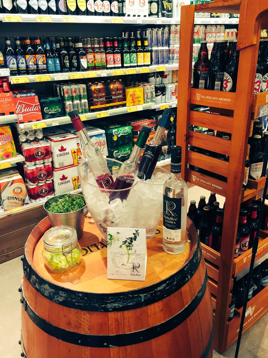 TeamRubyBlue's tweet photo. Team RubyBlue sampling at @SuperValuNI Dromore tonight! Pop in and say Hi! 👋 #Rubybluethyme #Potatovodka #realfruitliqueurs https://t.co/2PiOkmkUMN