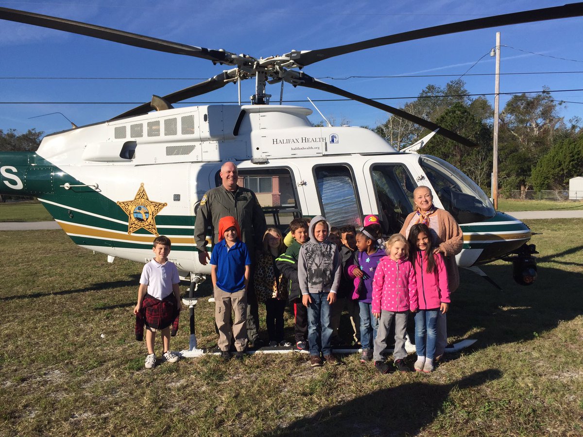 leigh_mrp's tweet photo. CES students enjoying a fun and educational experience with our community/service vehicles. A big thank you to all the agencies who came. https://t.co/091AxUu6JF