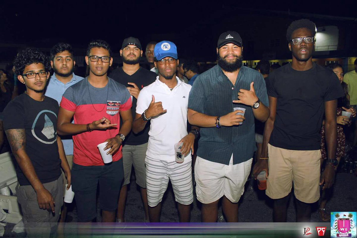 FiftyTrent's tweet photo. When you taking a pic with the boys and see your girl getting dagger out https://t.co/Nz5FzPX8oK