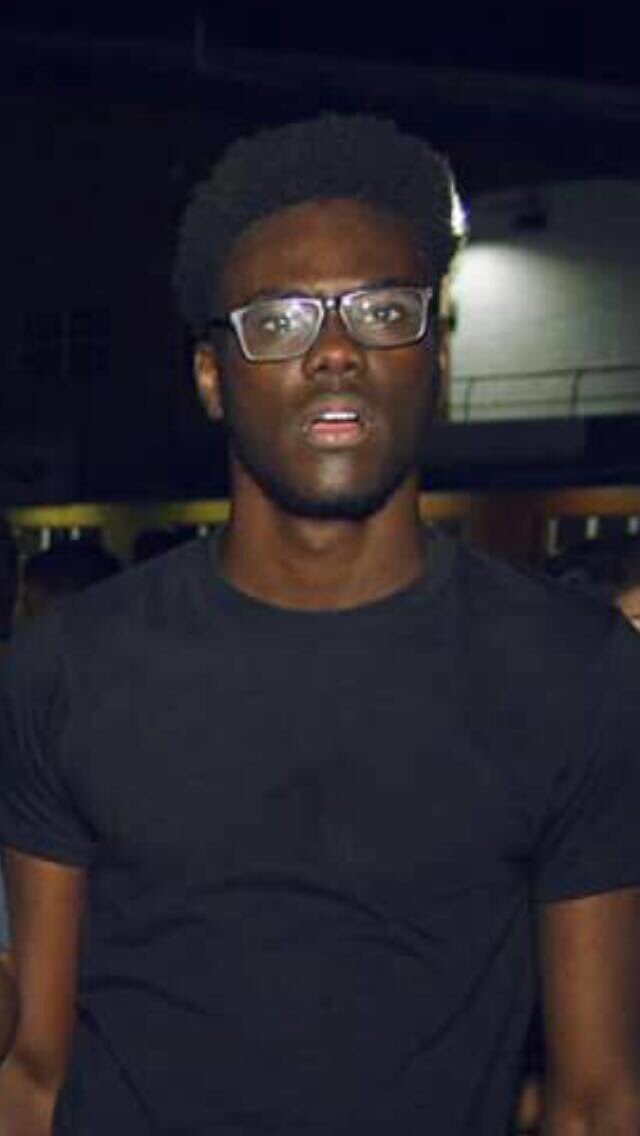 FiftyTrent's tweet photo. When you taking a pic with the boys and see your girl getting dagger out https://t.co/Nz5FzPX8oK