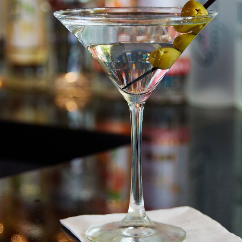 BelloRestaurant's tweet photo. Ringing in the weekend with a classic martini. #BelloRestaurant https://t.co/ofNyttyVL2